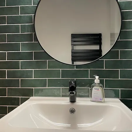 Schoene In Bahnhofsnaehe Apartmán