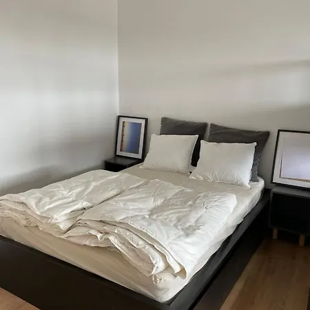 Schoene In Bahnhofsnaehe Apartmán Wels